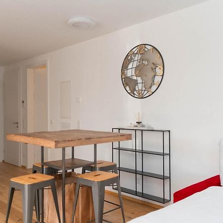 Luxurious Apartment With Big Balcony Near City Center ウィーン エクステリア 写真